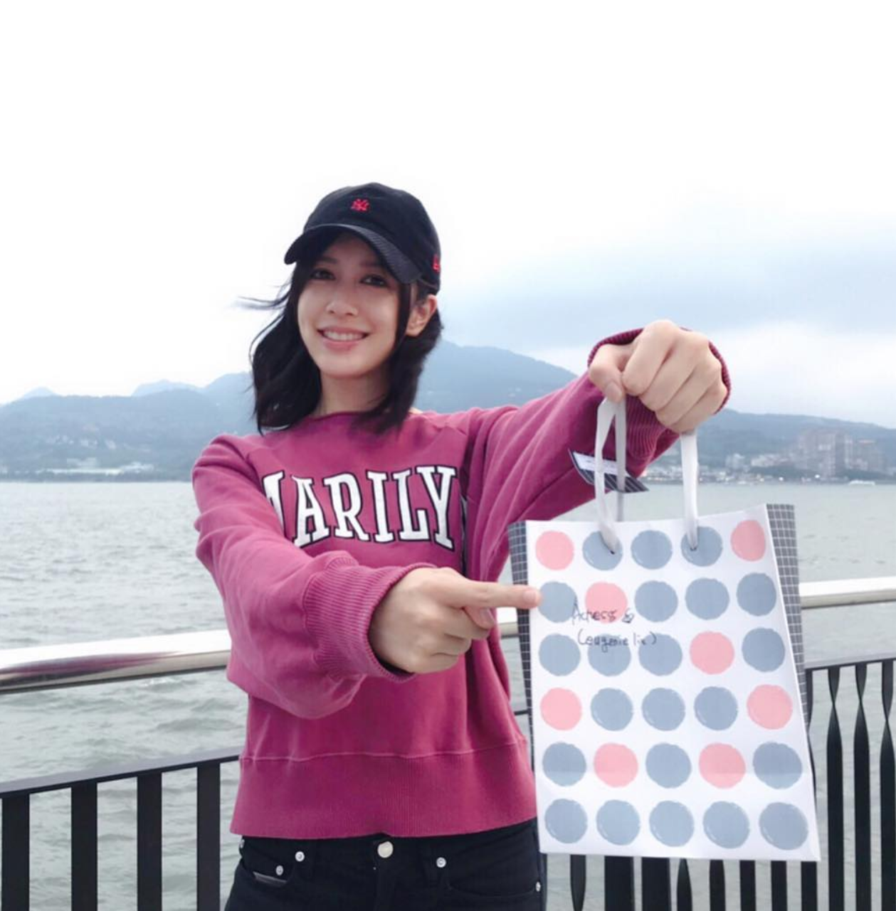 刘奕儿的写真-Instagram：eugenieli...