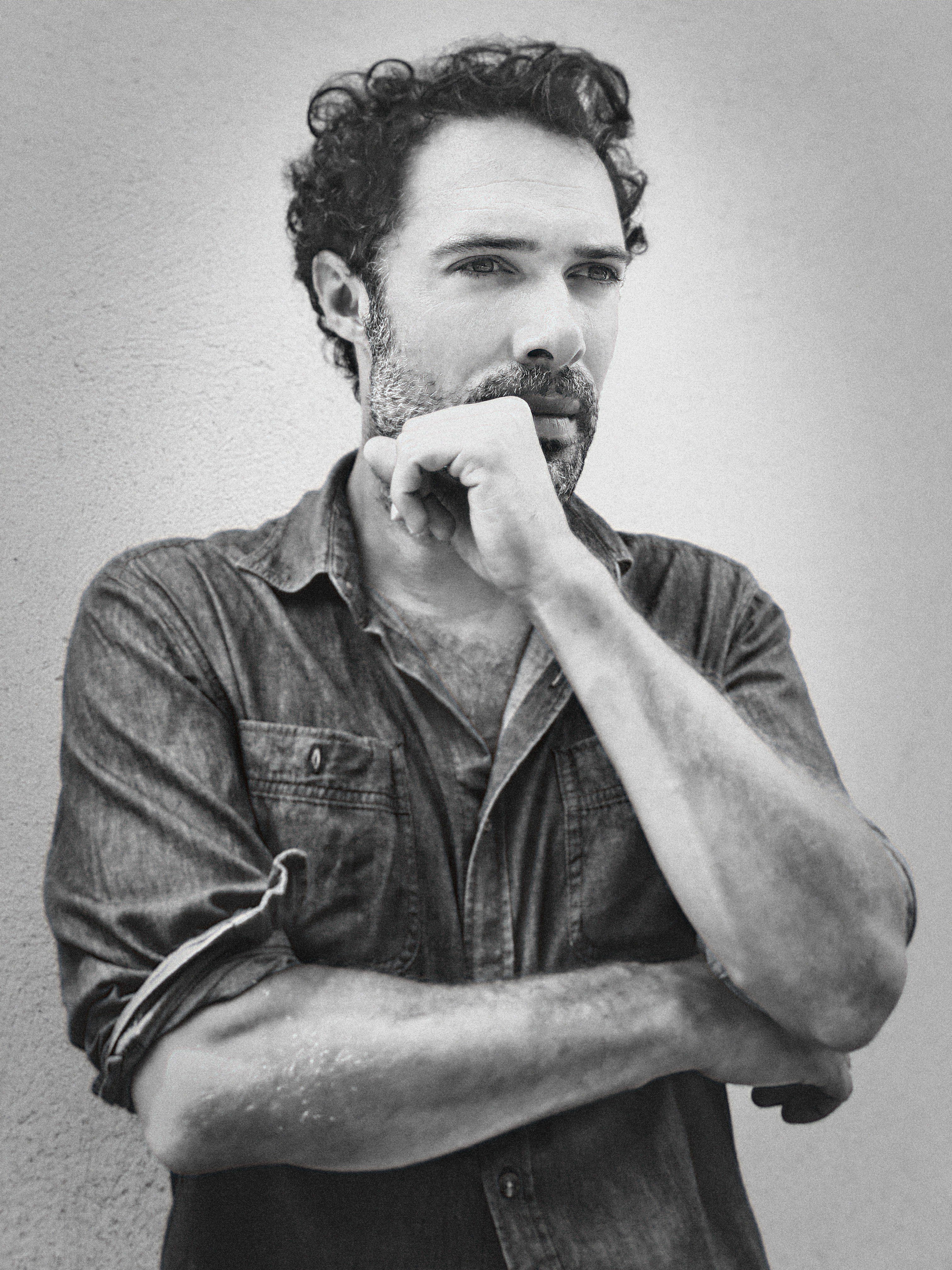 尼古拉斯·贝多斯的写真