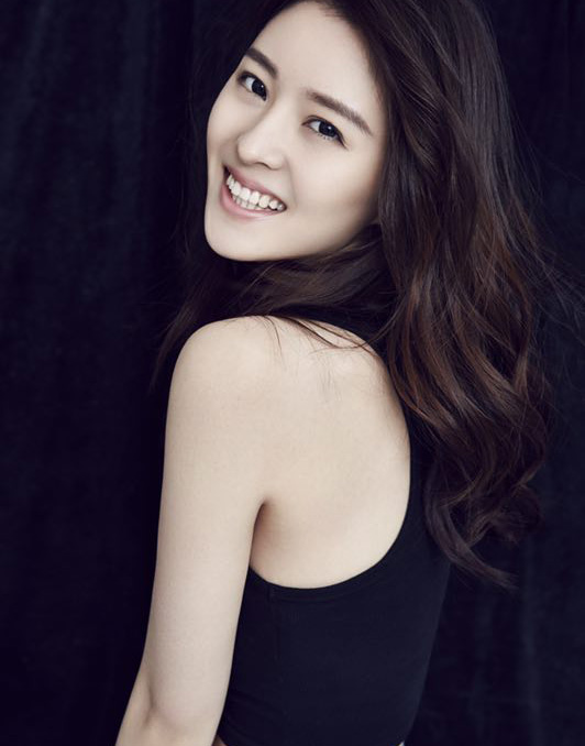 王佳宇的写真-新晋人气演员王佳宇写...