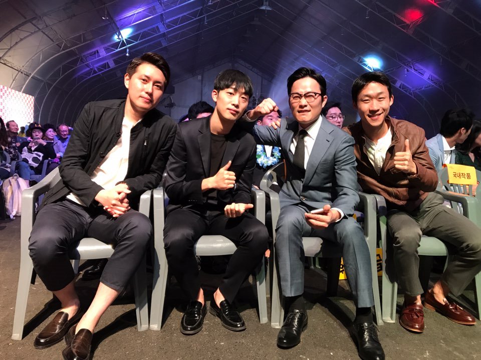 朴成日的写真-左三