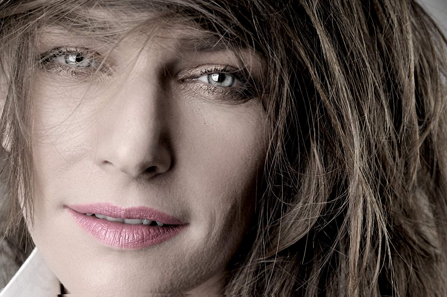 索菲娅·绍莫希的写真