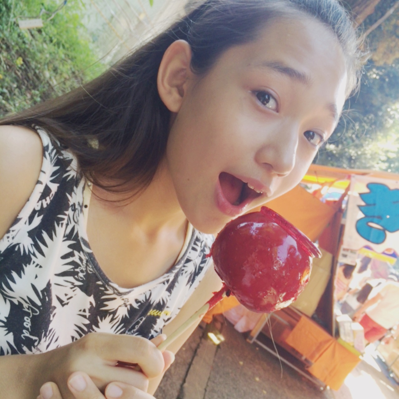 白本彩奈的写真