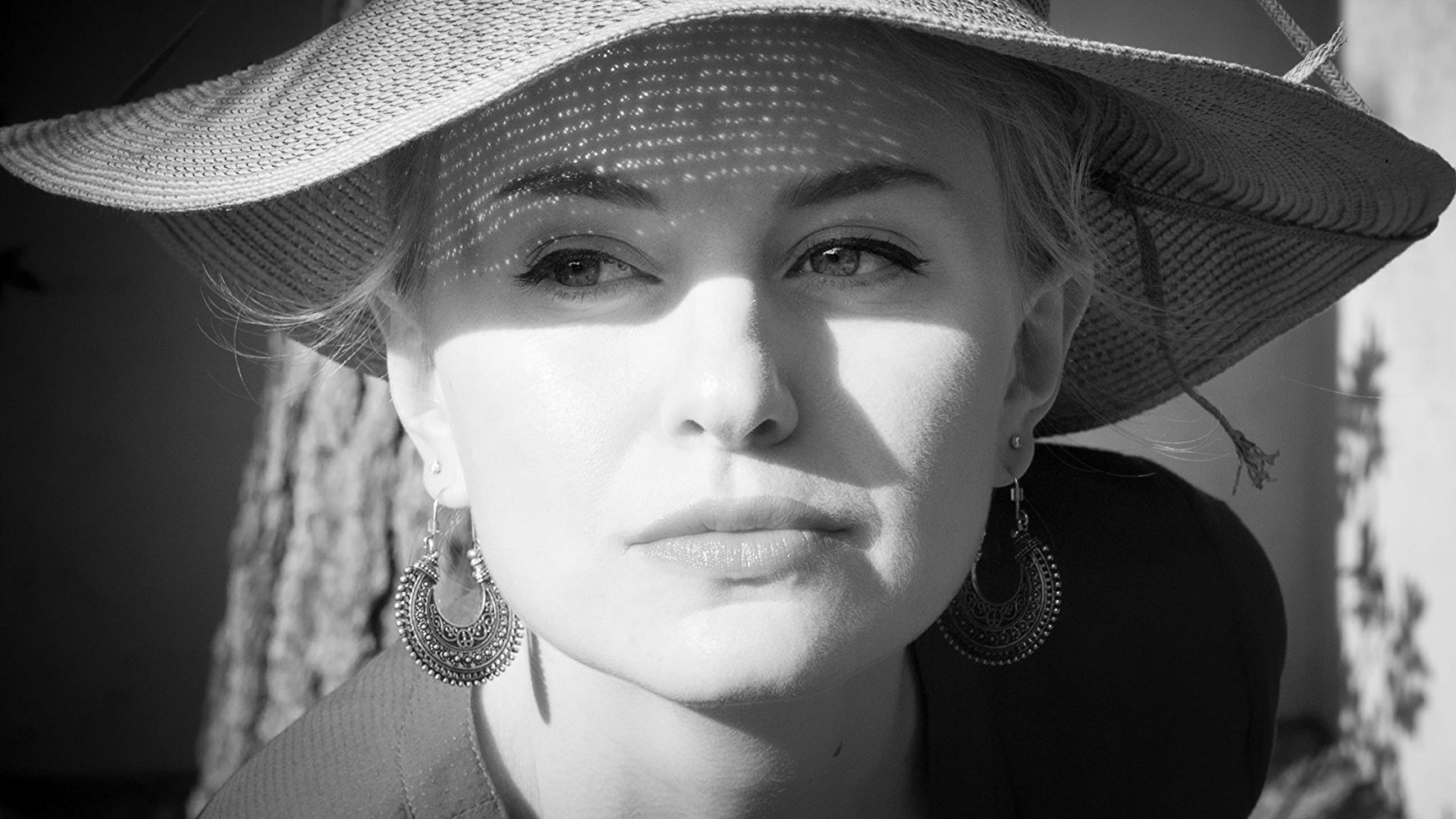 萨拉·明妮奇的写真