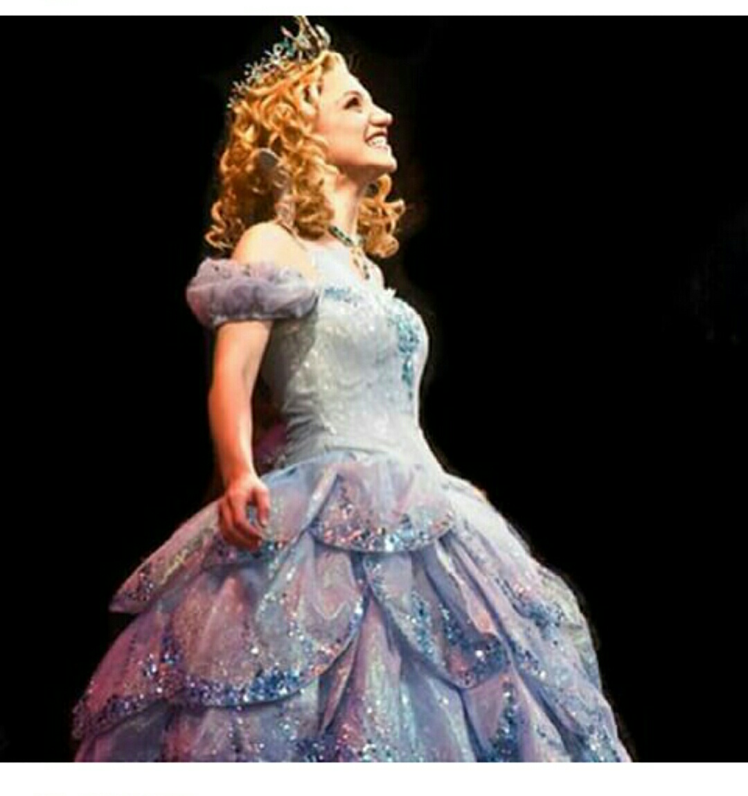 安娜莱吉·阿什福特的写真