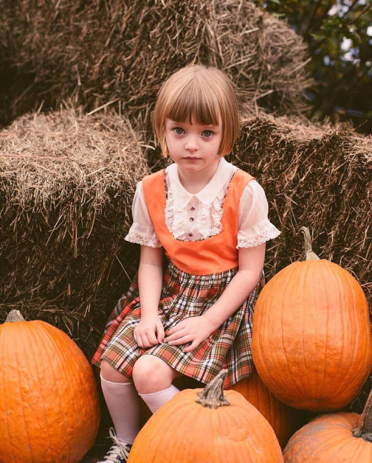 奥利弗·伊莉丝·阿伯克隆比的写真