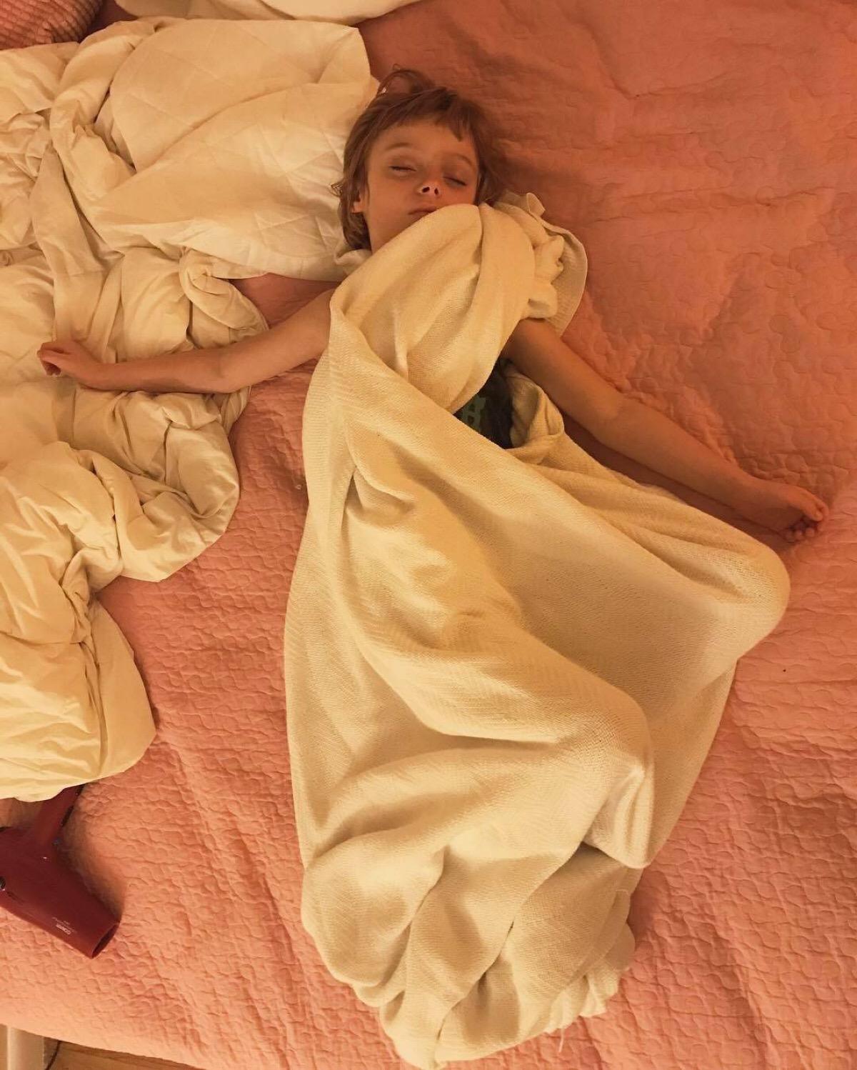 奥利弗·伊莉丝·阿伯克隆比的写真