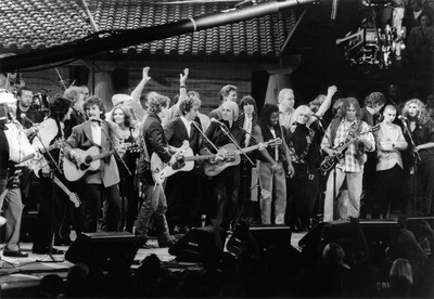 鲍勃·迪伦的写真-92年，可以看到小乔...