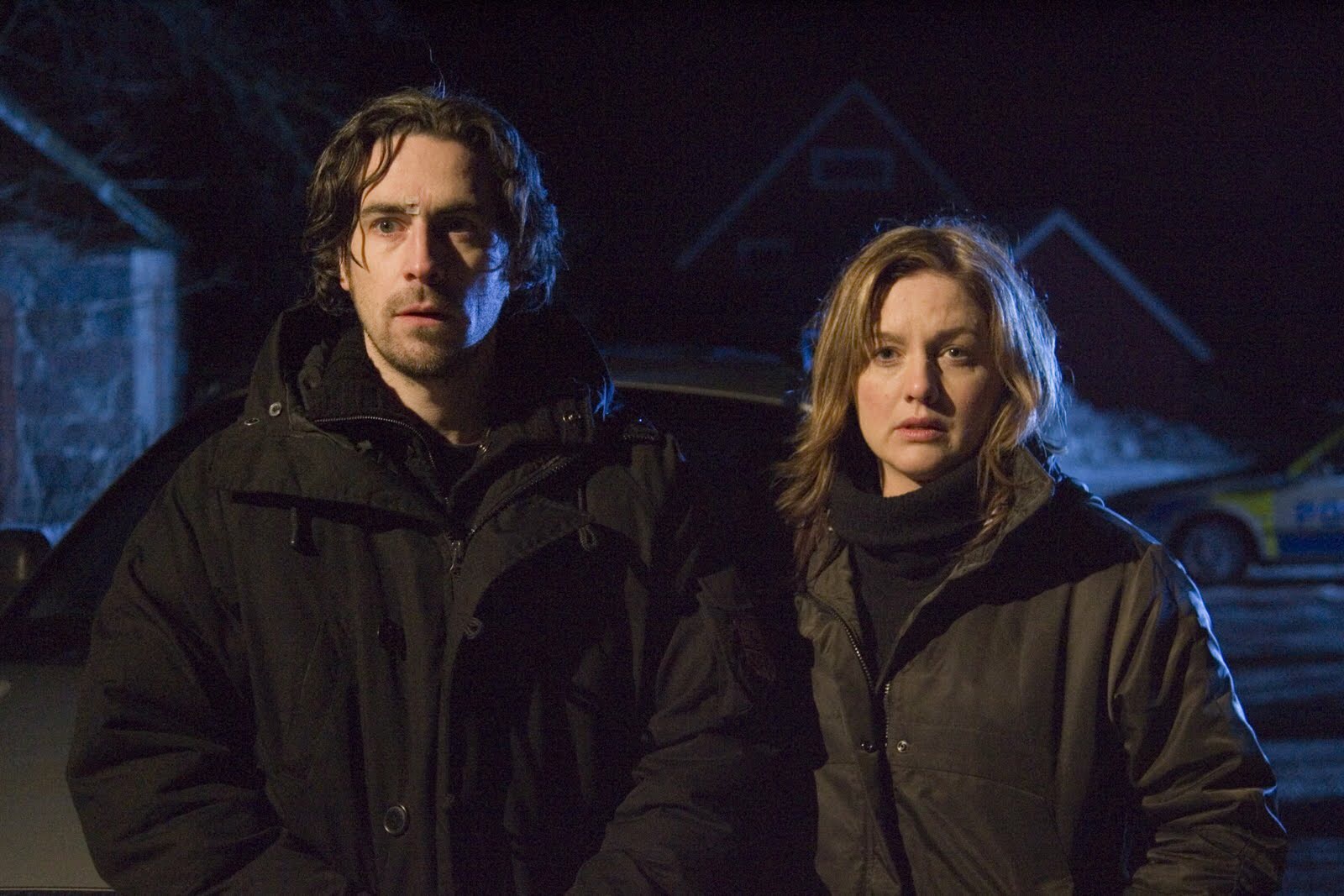 奥拉·拉佩斯的写真-这是张剧照，右边这位...