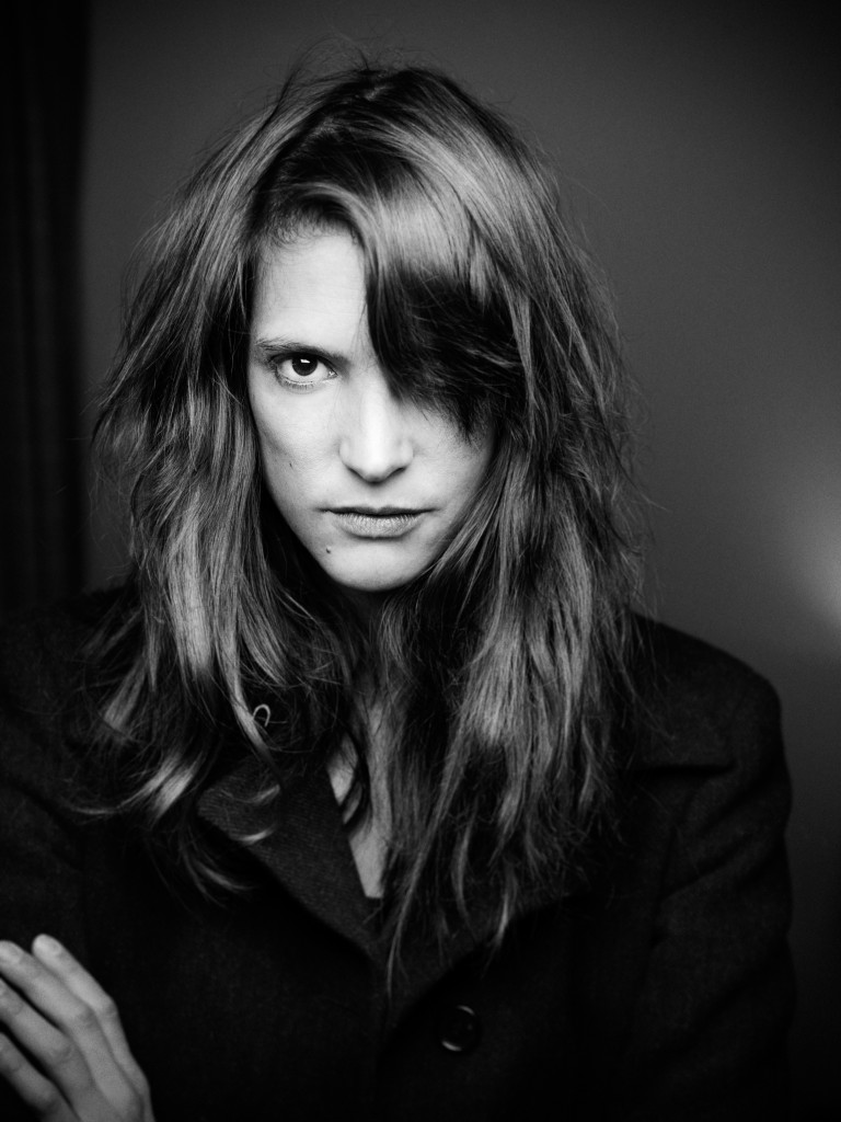 埃莱娜·菲利埃的写真