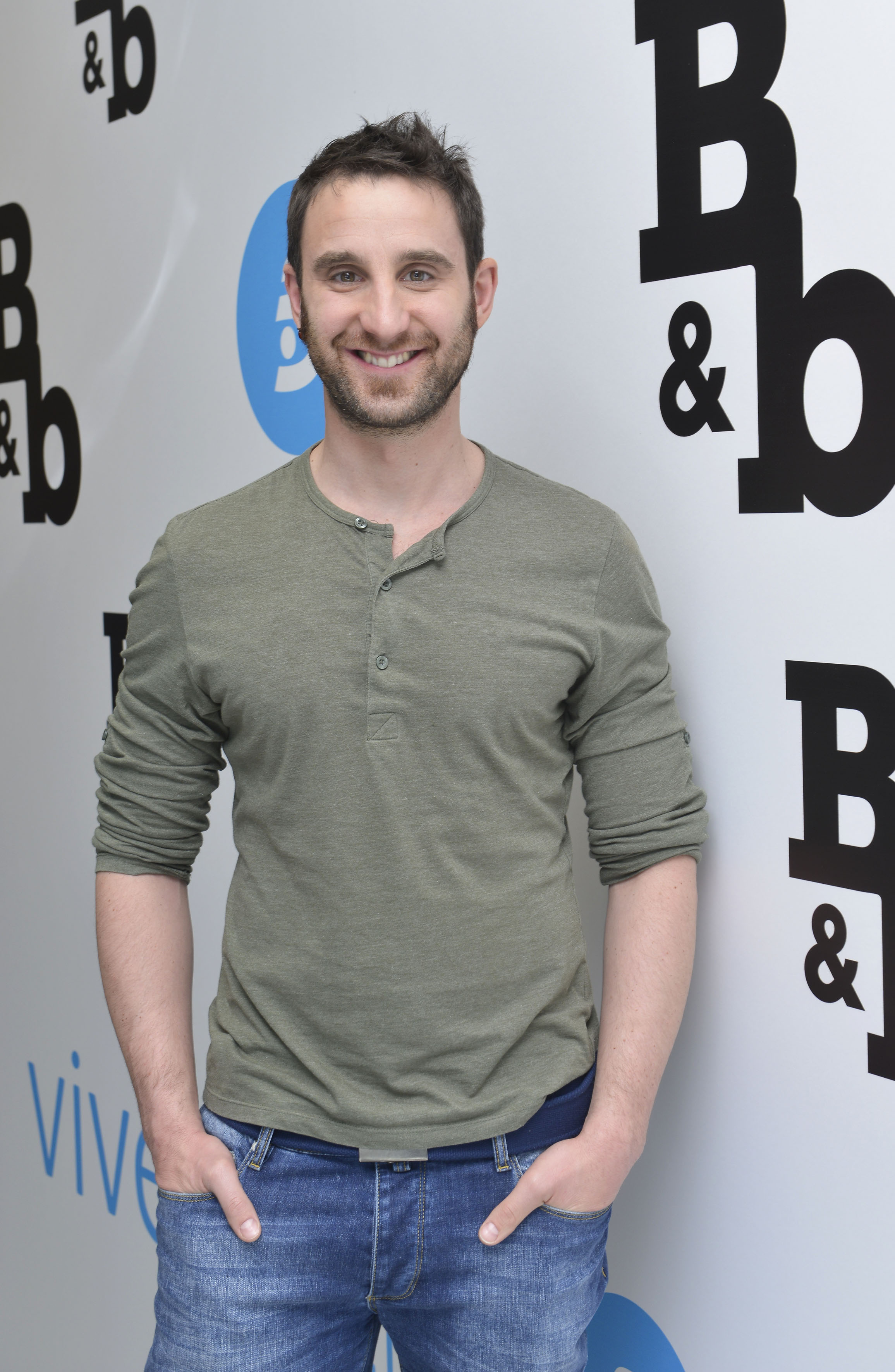 丹尼·罗维拉的写真