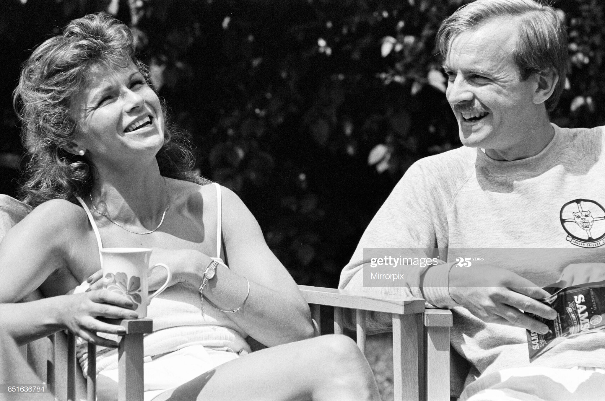 伊安·查里森的写真-with friend Dame Juli...