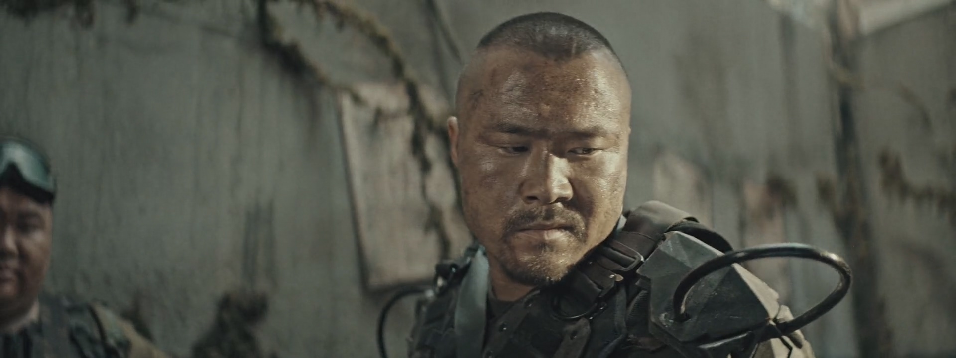 脑门额尔德尼的写真-《重启地球》老鬼饰演...