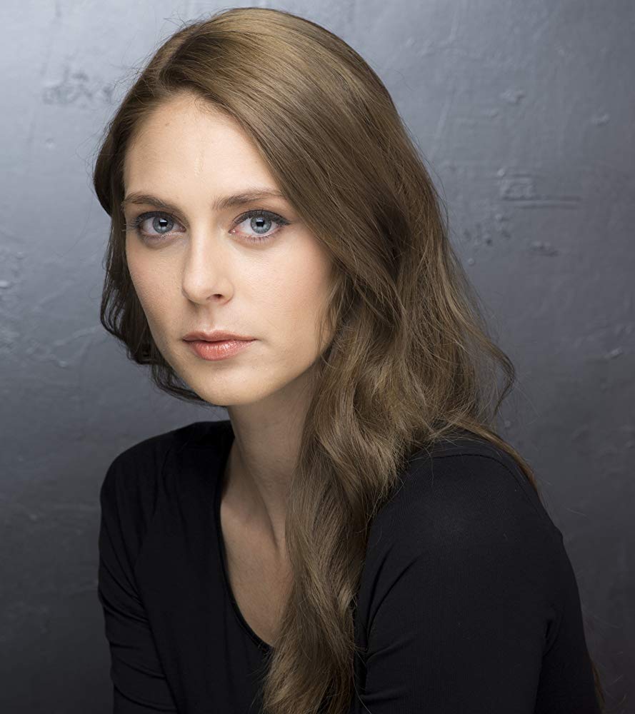 萨拉·米蒂奇的写真