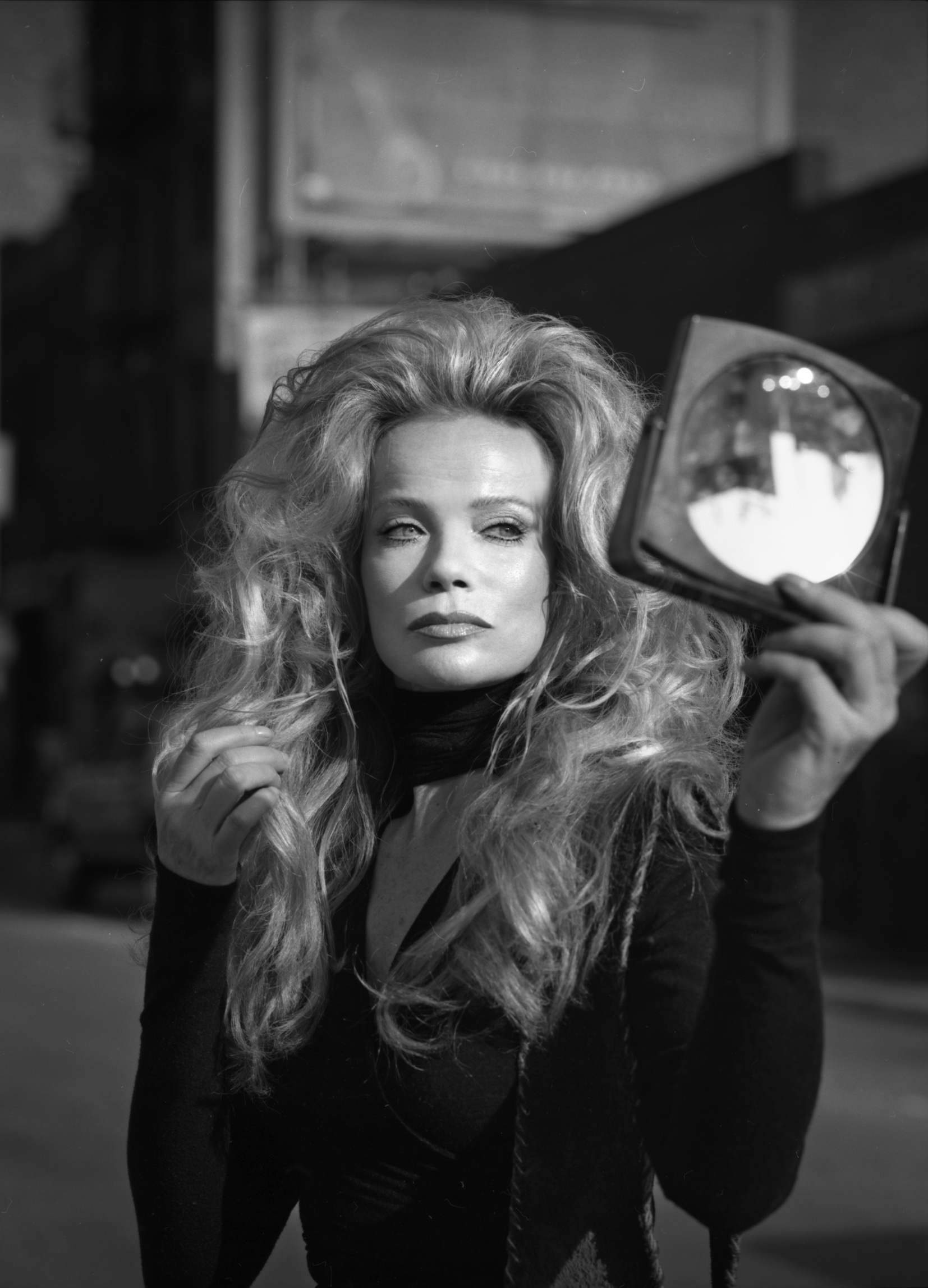 范若施卡·冯·兰朵夫的写真-Veruschka Self-Portra...