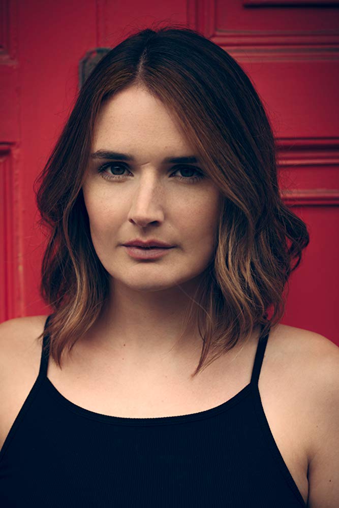 查丽·贝利的写真