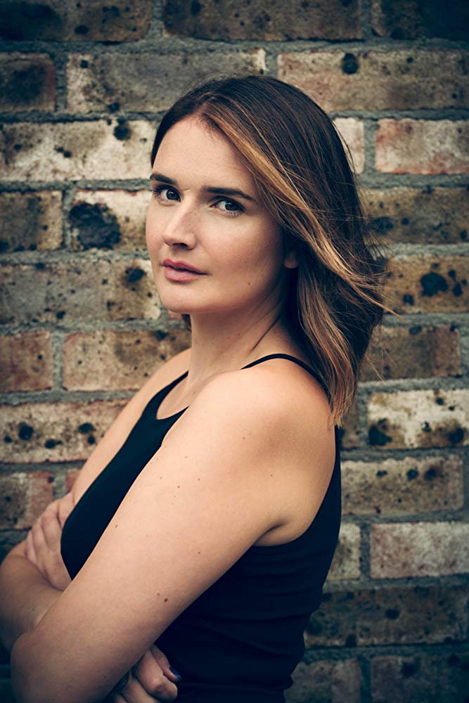 查丽·贝利的写真