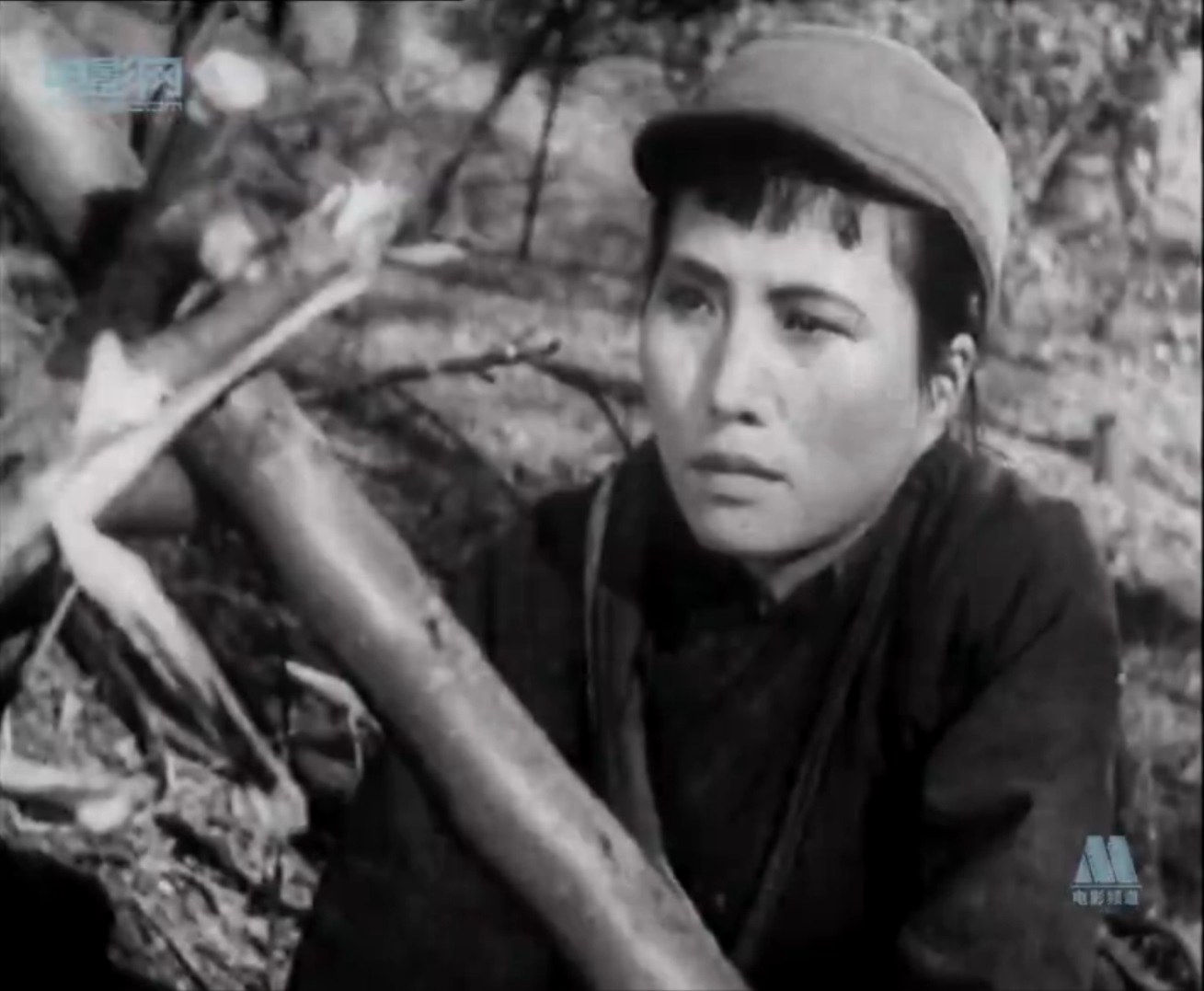 张铮的写真-《中华女儿》胡秀之