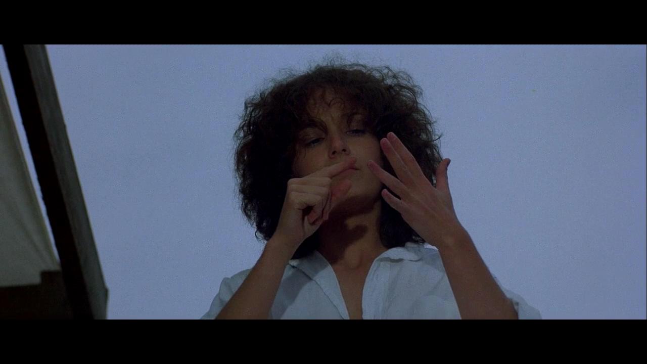 琼妮·萨缪尔的写真