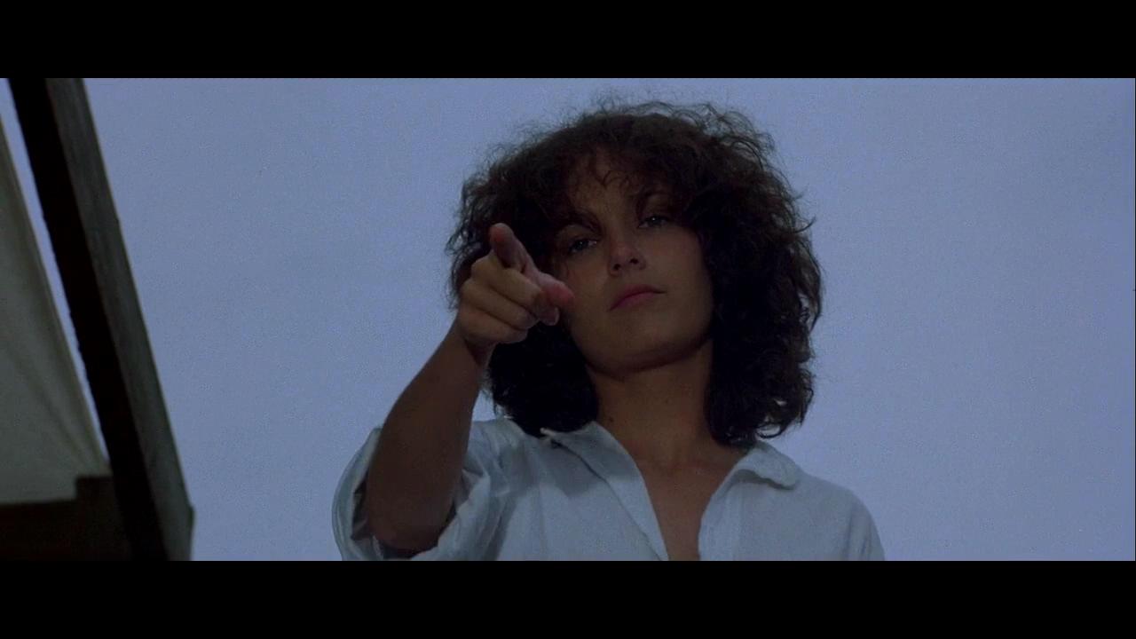 琼妮·萨缪尔的写真