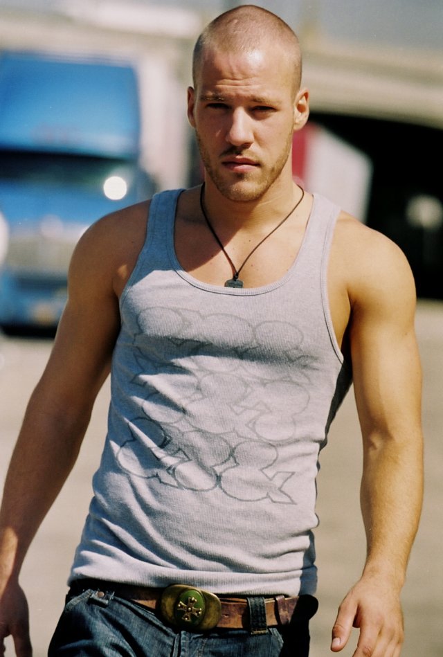 法尔克·亨特切尔的写真