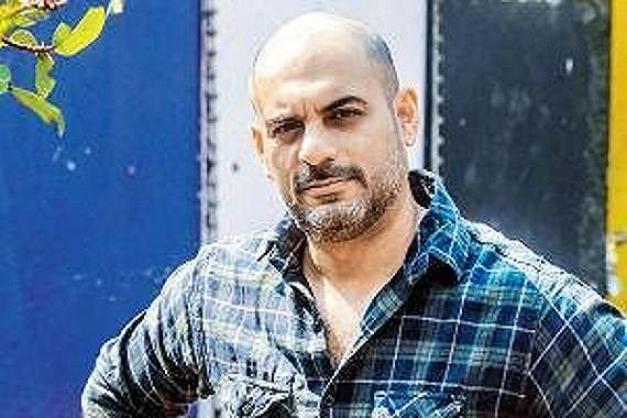 萨基特·乔杜里的写真