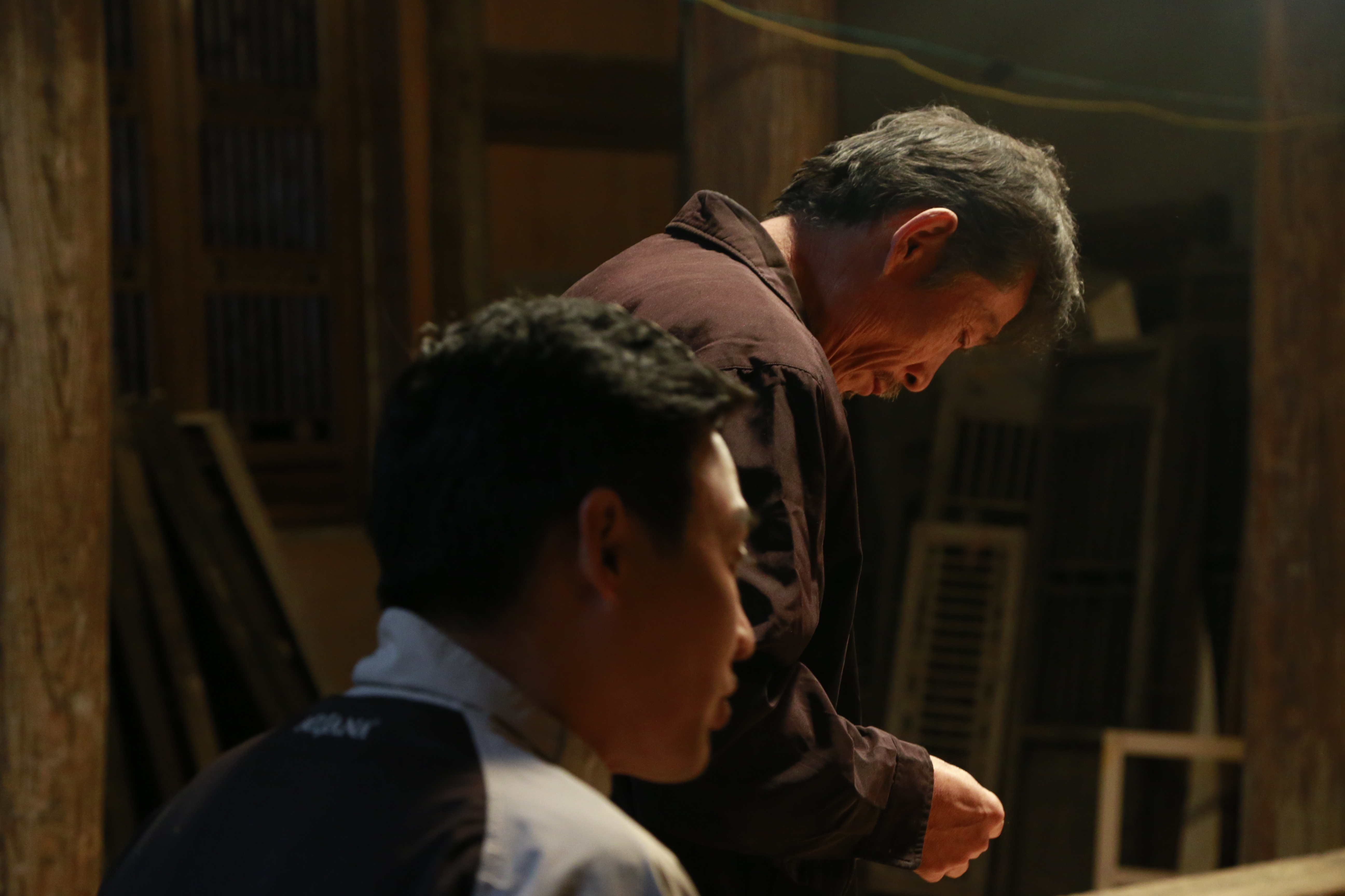 黄精一的写真-黄精一在《榫卯》中的...