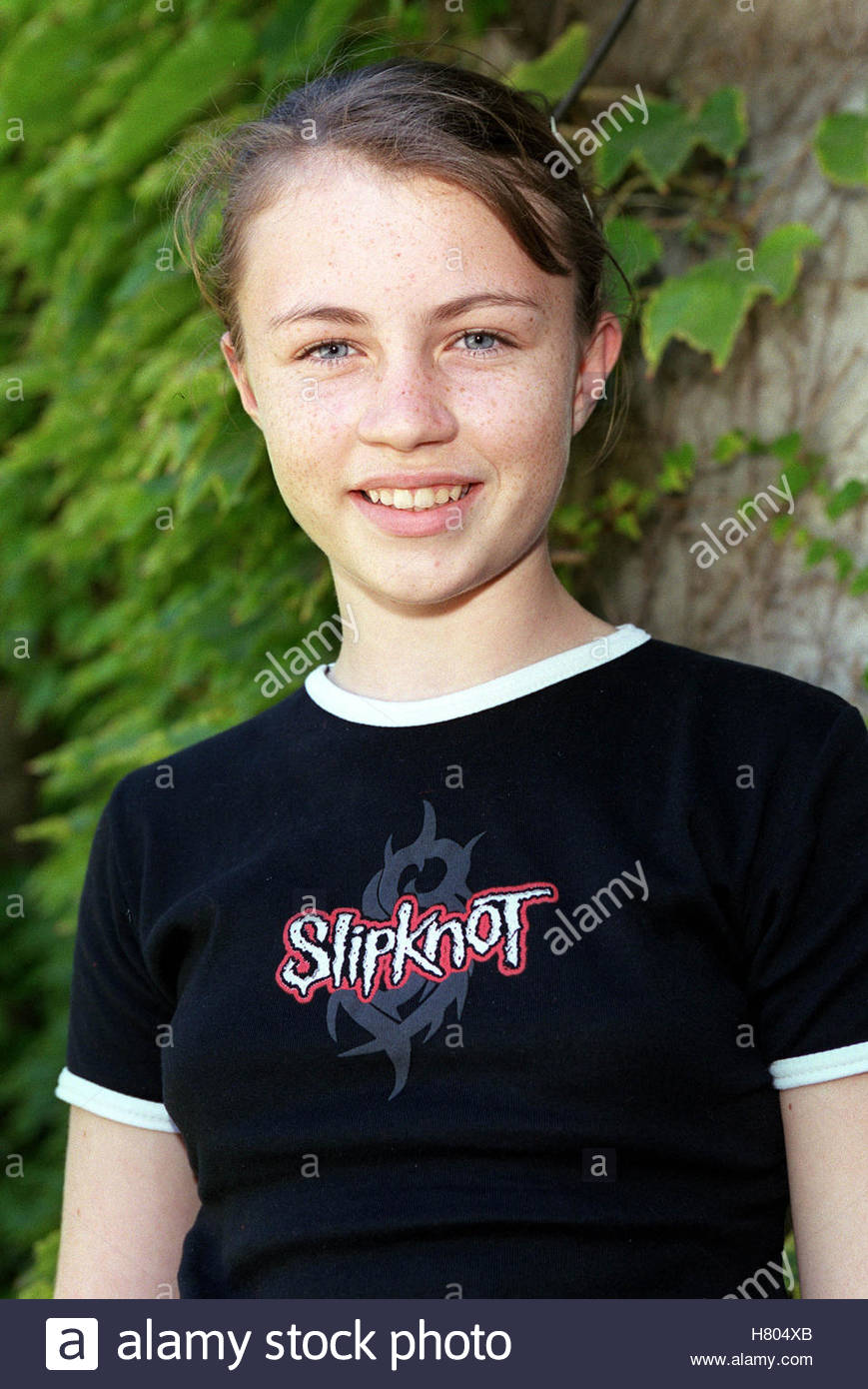 梅根·伯恩斯的写真-Megan Burns Actress