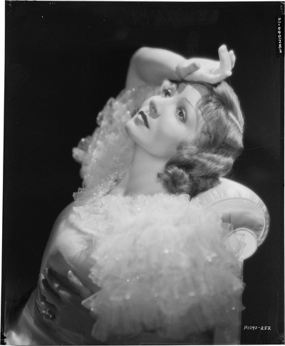 克劳黛·考尔白的写真