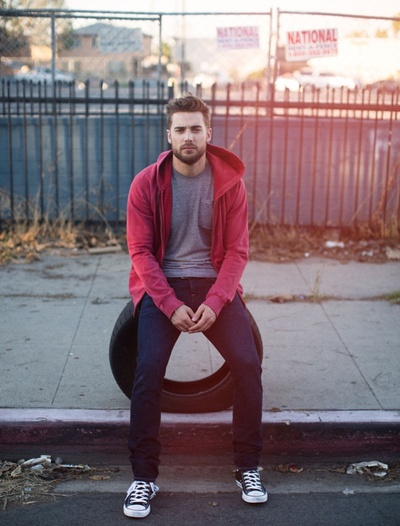 达斯汀·米利甘的写真