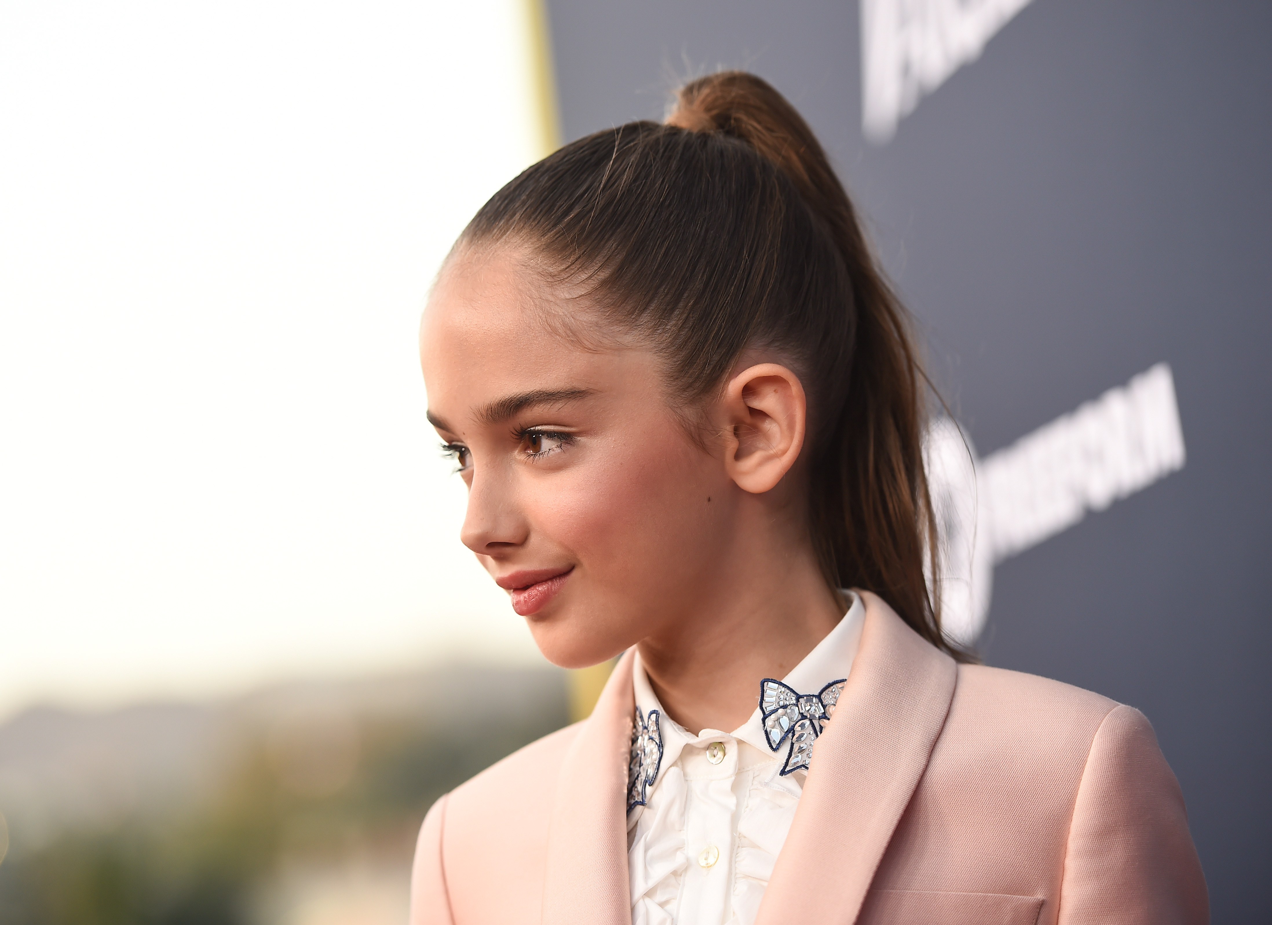 茱莉亚·巴特斯的写真