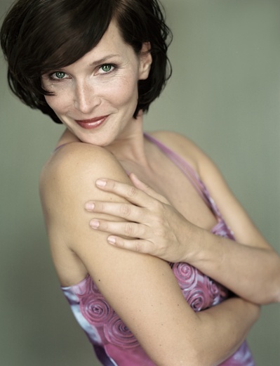 玛雅·哈克福特的写真