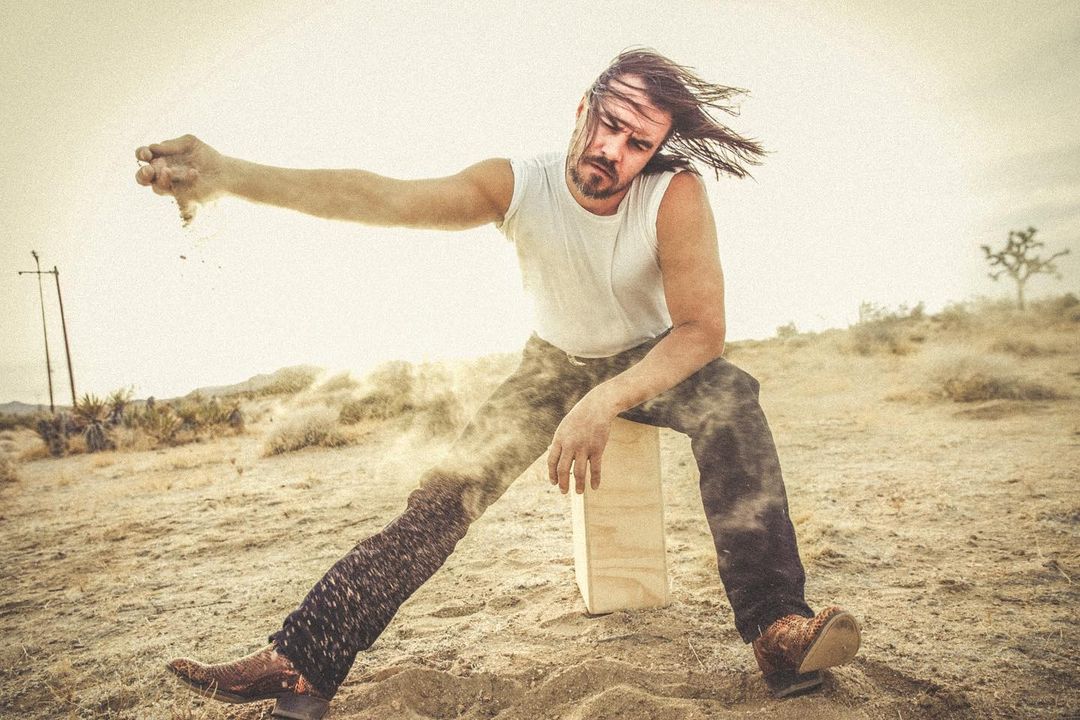 罗勃·梅耶斯的写真-2021年6月