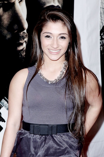 拉奎尔·卡斯特罗的写真-肥了