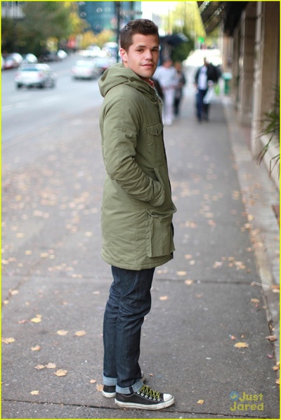 查理·卡维尔的写真