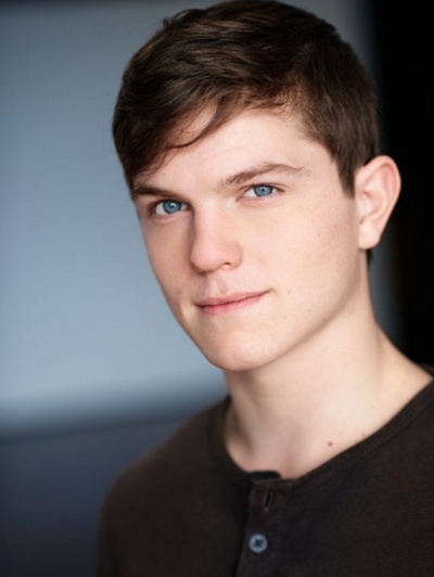 汤姆·拉塞尔的写真