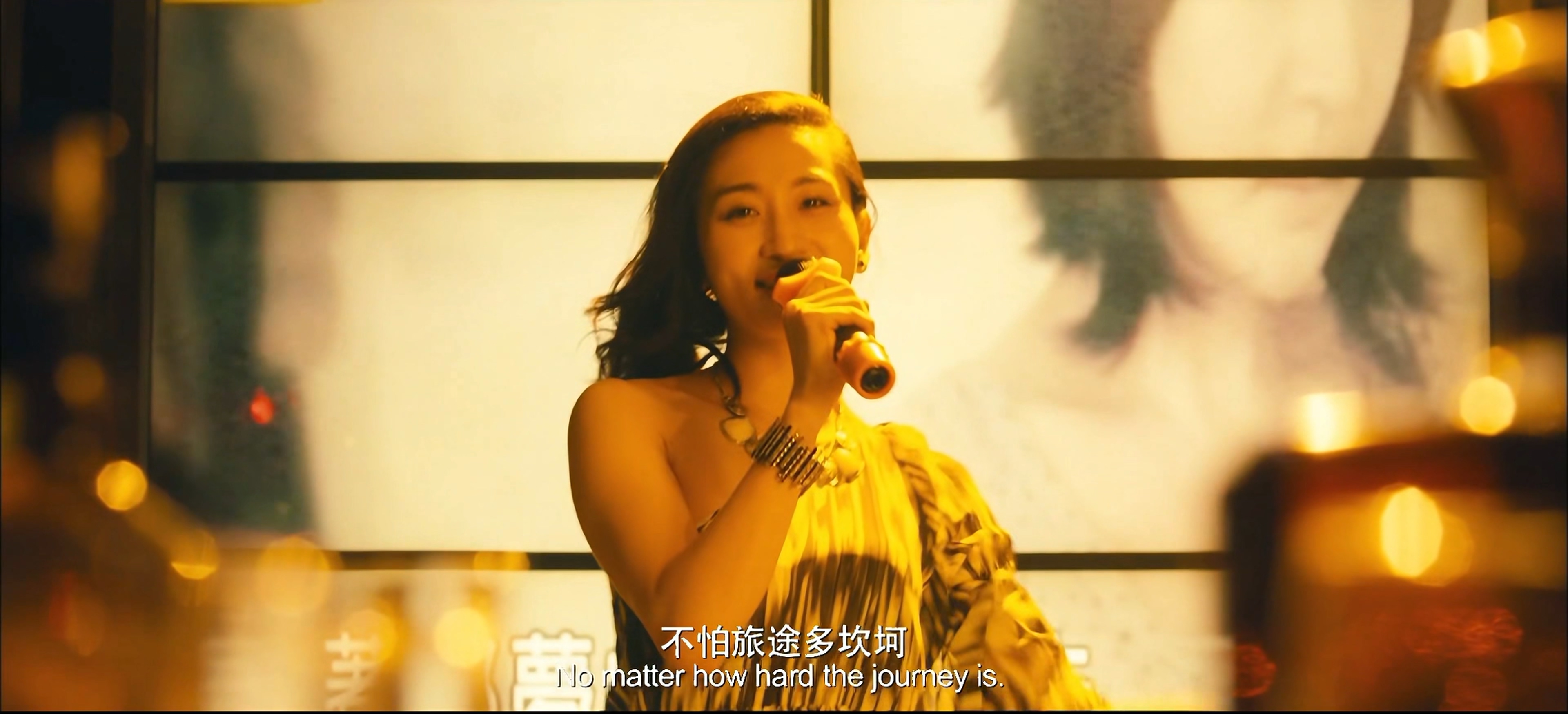 赵雪的写真-《夏洛特烦恼》KTV歌...