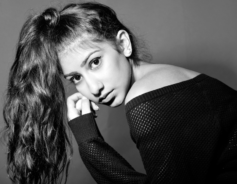 瑞哈娜·迦帕尔的写真