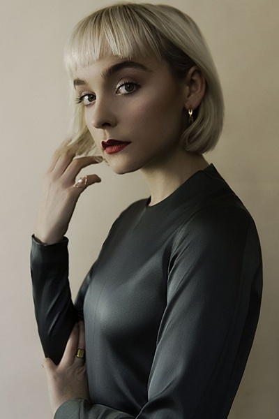 奥莉维娅·维纳勒的写真