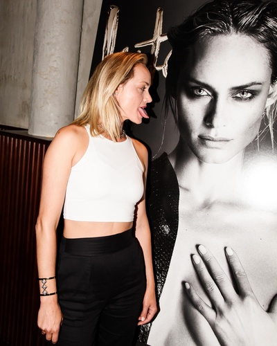 安贝·瓦莱塔的写真