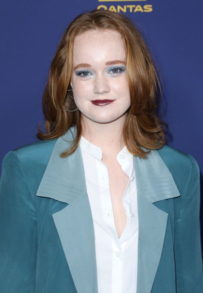 丽芙·休森的写真