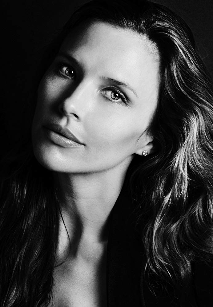 切拉·费罗的写真