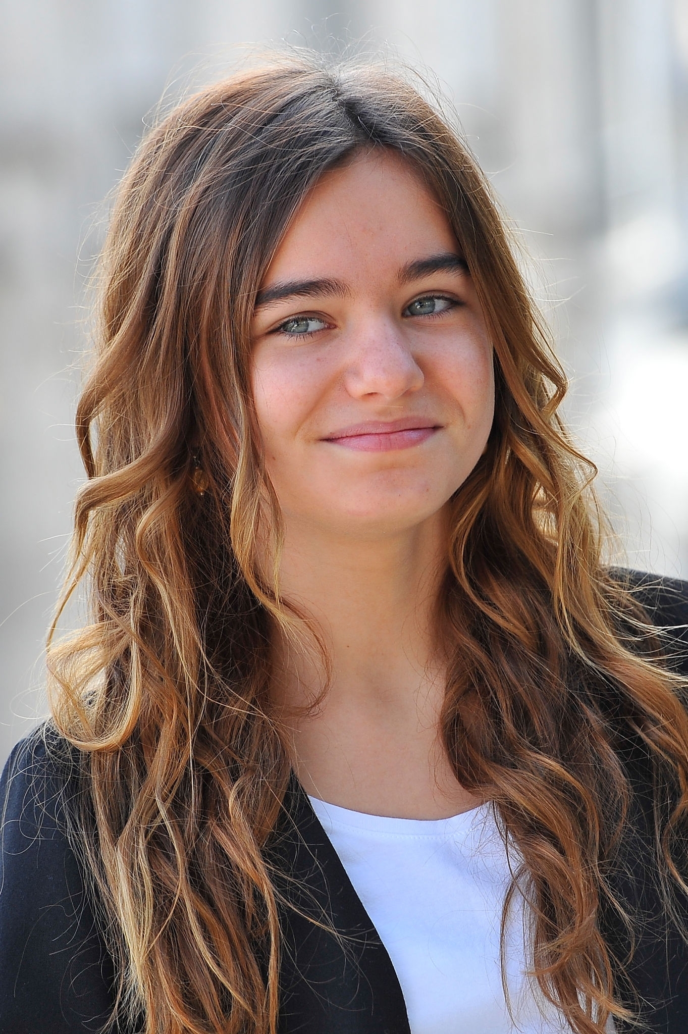 洛拉·拉塞隆的写真