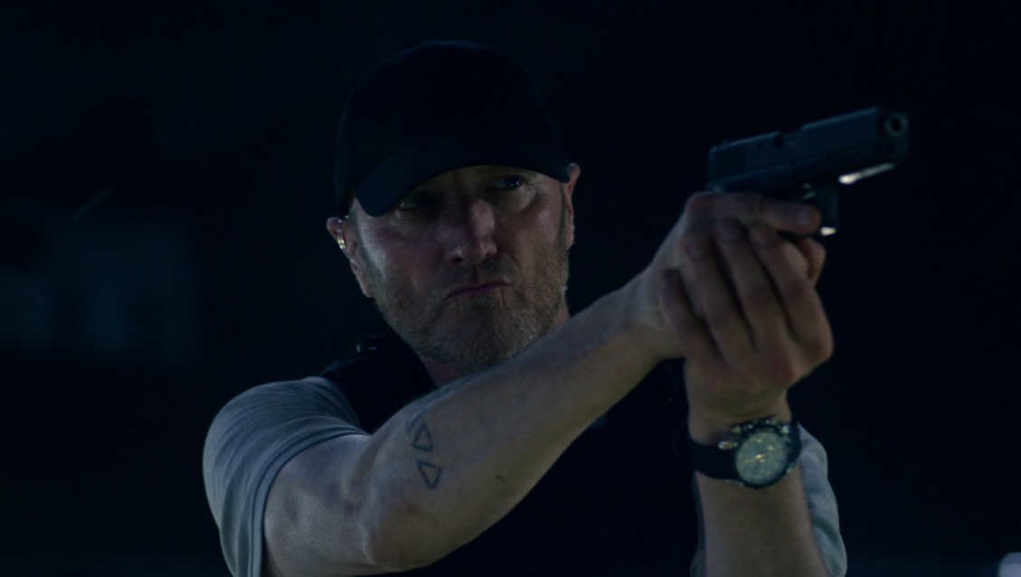 保罗·布伦南的写真-2020《德古拉》海边...