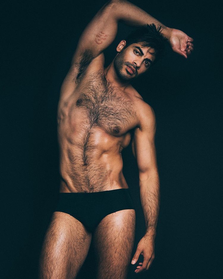 萨钦·巴特的写真