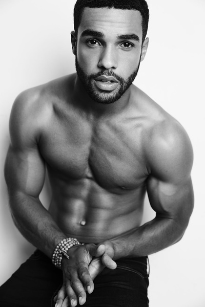 卢锡安·拉维斯科特的写真