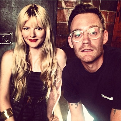 梅林达·希尔的写真