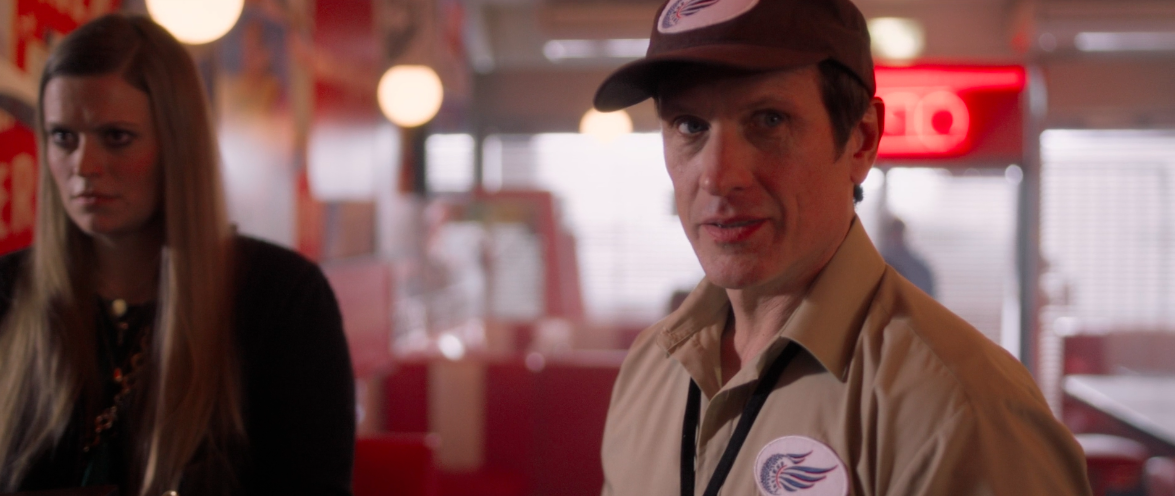 西蒙·梅雷尔斯的写真-2019《好兆头》快递...