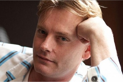 斯蒂芬·埃利奥特的写真