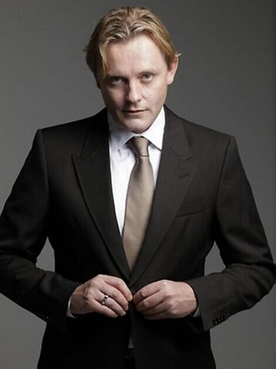 斯蒂芬·埃利奥特的写真