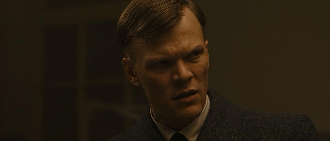 塞巴斯蒂安·胡克的写真-暗黑